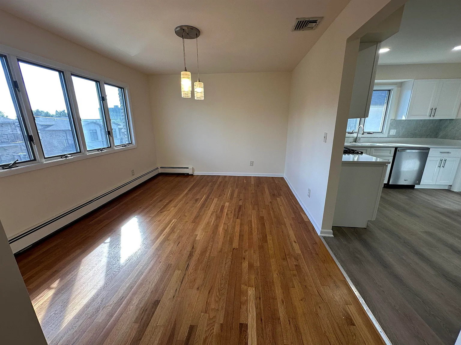 3 bed, 2.0 bath, 1250 sqft, $3,995 — Photo 2