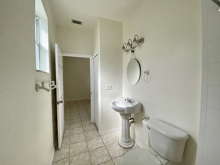 2800 State Route 17 N #1/1 — Photo 9