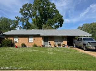 121 Oak Hill Dr, Natchez, MS 39120
