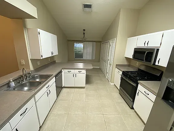 9852 Bayboro Bridge Dr — Photo 10