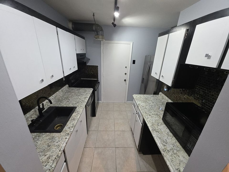 1st image of 2181 NE 67th St APT 607