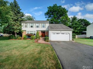 127 Hickory Rd, Somerset, NJ 08873