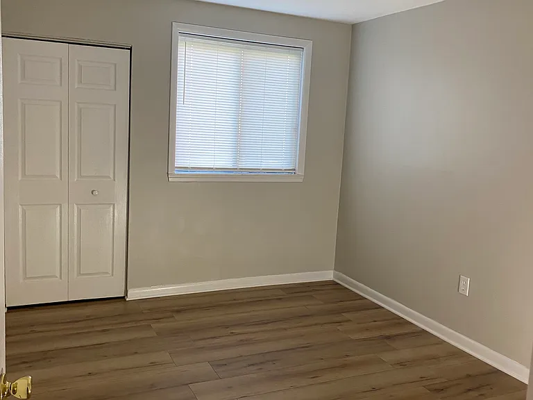 110 Royal Oak Dr #C — Photo 12