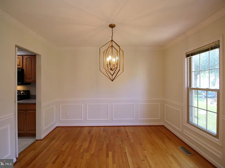 436 N Park Dr — Photo 15