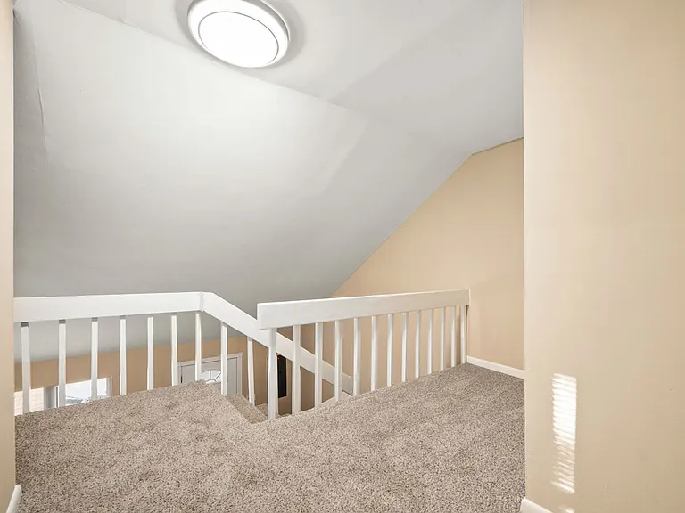 163 Spruance Rd — Photo 15