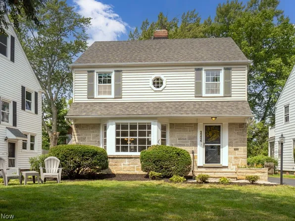 2224 Fenwick Rd, University Heights, OH 44118
