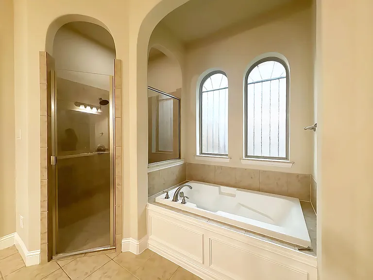 14803 Huffman Ln — Photo 24