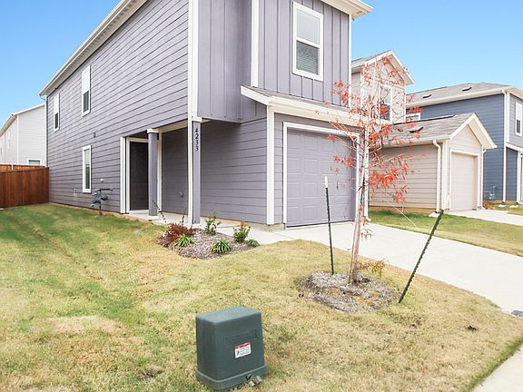 2nd image of 4233 Belmont Dr
