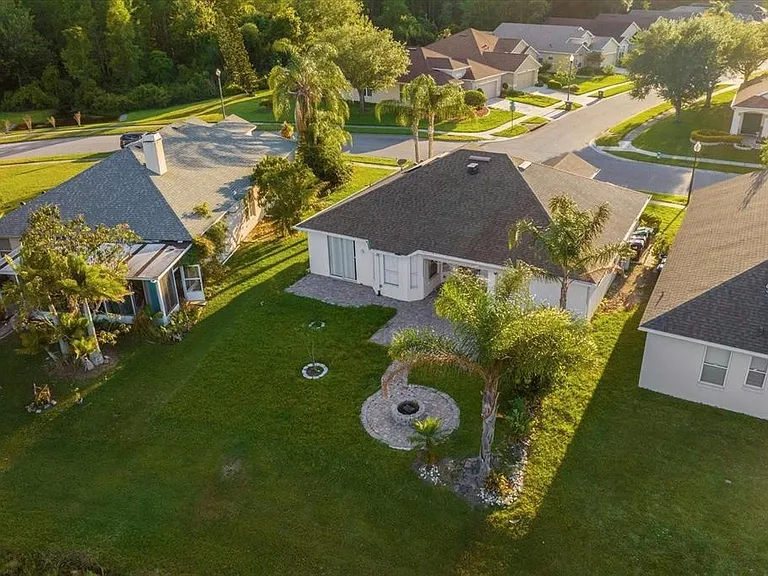 13131 Luxbury Loop — Photo 34