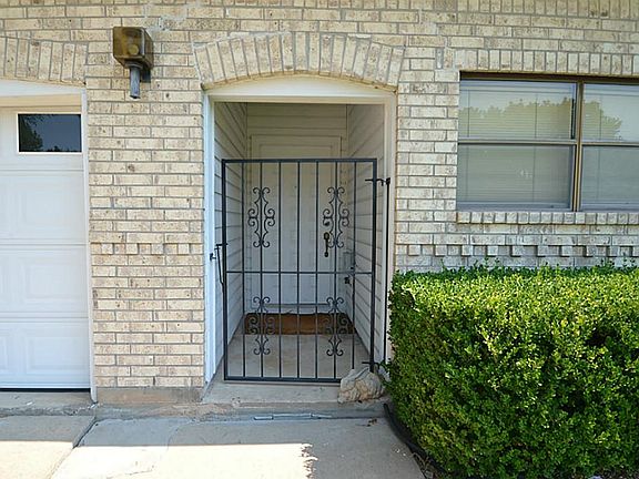3rd image of 14134 Sandfield Dr