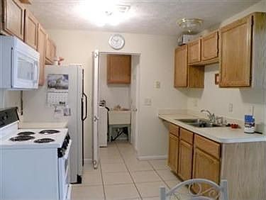 5th image of 411 Pearl Rd Unit 4B