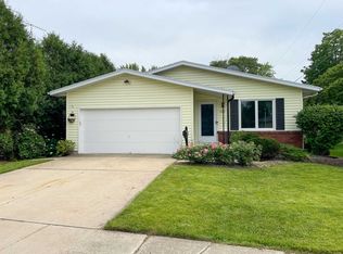 520 Prairie Ave, Fond Du Lac, WI 54935