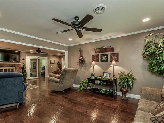 4th image of 3914 Danbury Dr
