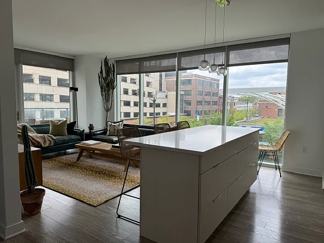 2335 N Lincoln Ave #304 — Photo 4