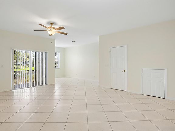 3rd image of 3103 Grandiflora Dr