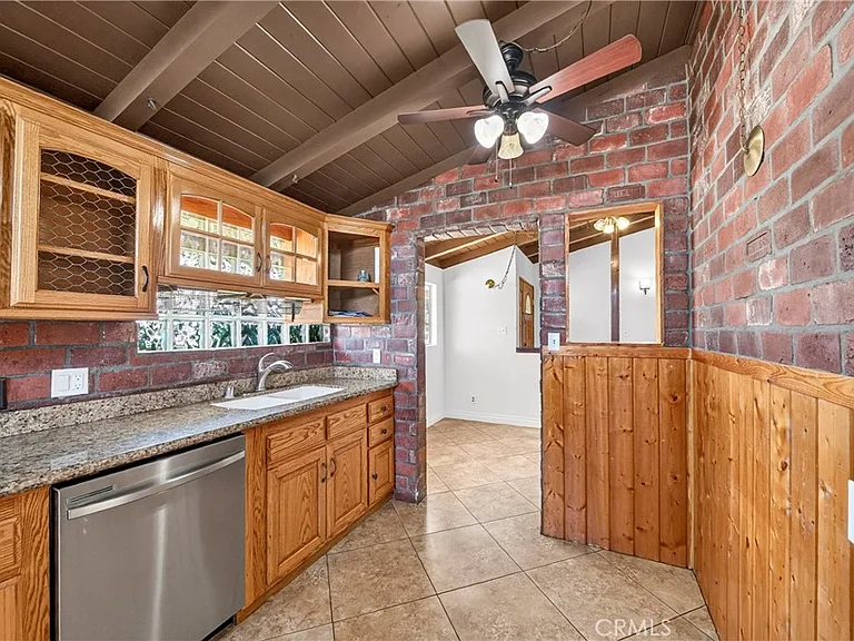 14621 Dalmatian Ave — Photo 9