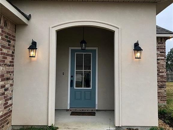 4th image of 2121 Westbank Dr