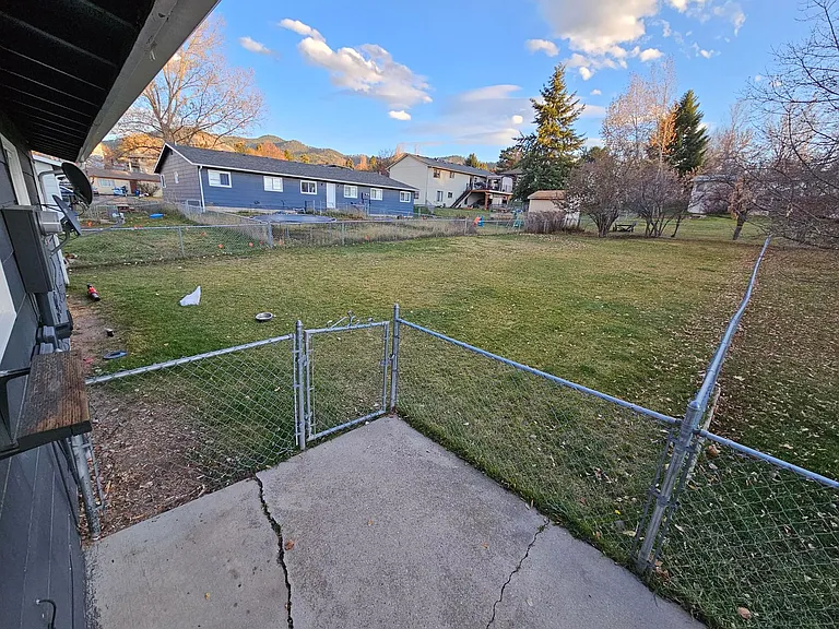 2403 55th St — Photo 13