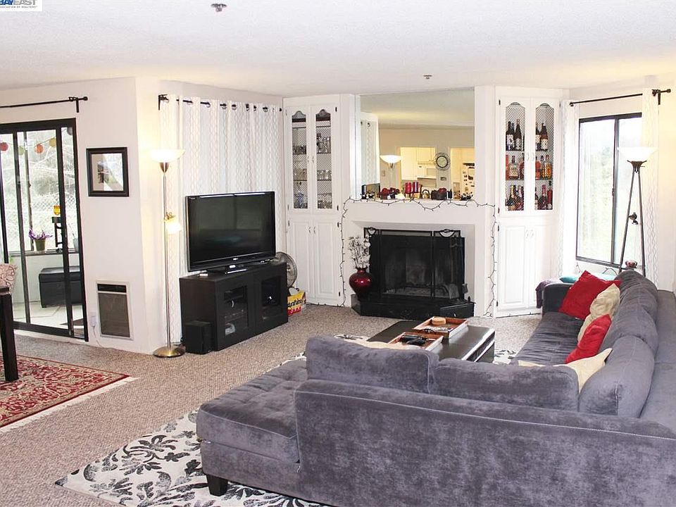 1st image of 208 N Lake Merced Hls APT 1B