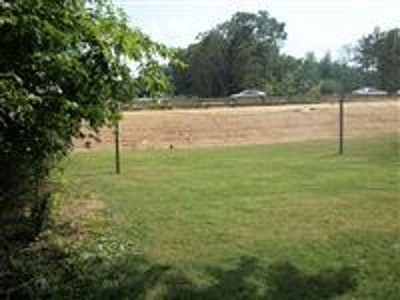 2nd image of 2202 N Fritz Dr