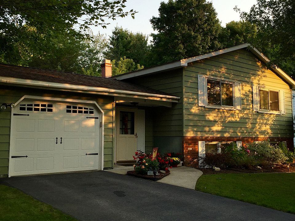 1st image of 3 Afton Ct