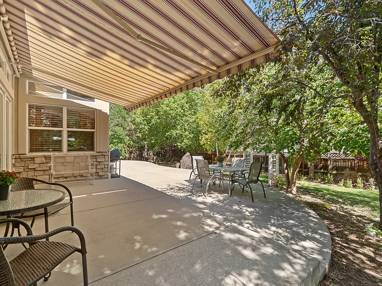 3160 Stevens Cir N — Photo 19