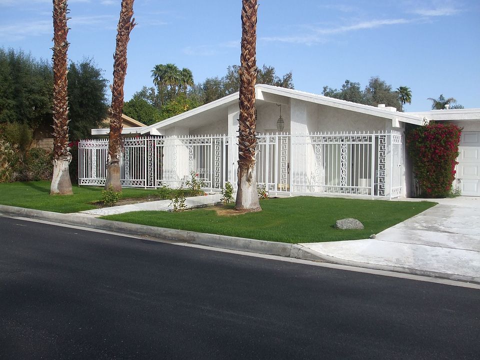 Great Palm Desert Home!