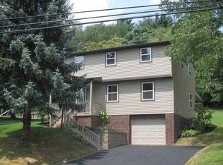 151 Autumn Dr, Trafford, PA 15085