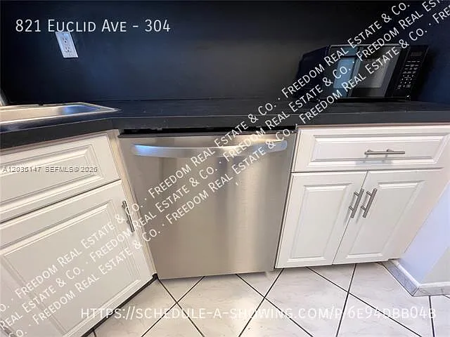 821 Euclid Ave #304 — Photo 17
