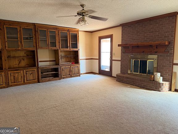 3rd image of 206 Ridge Cir