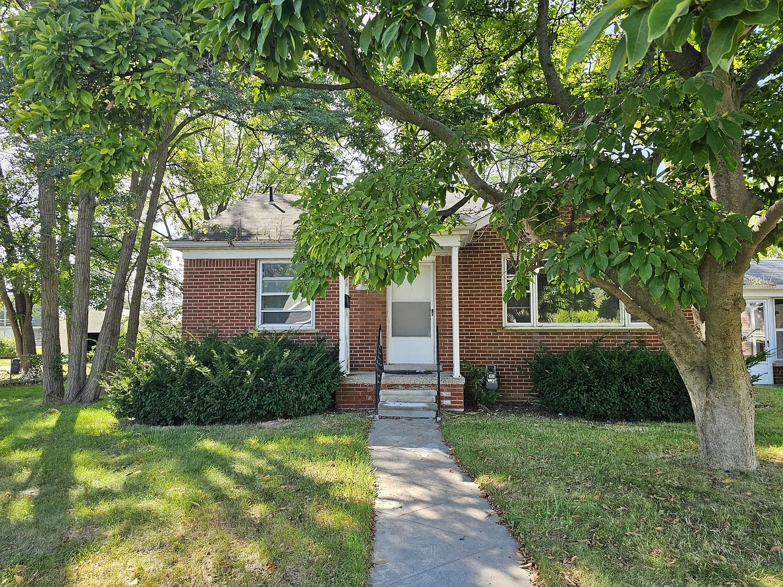 2 bed, 1000 sqft, $1,450 — Photo 1