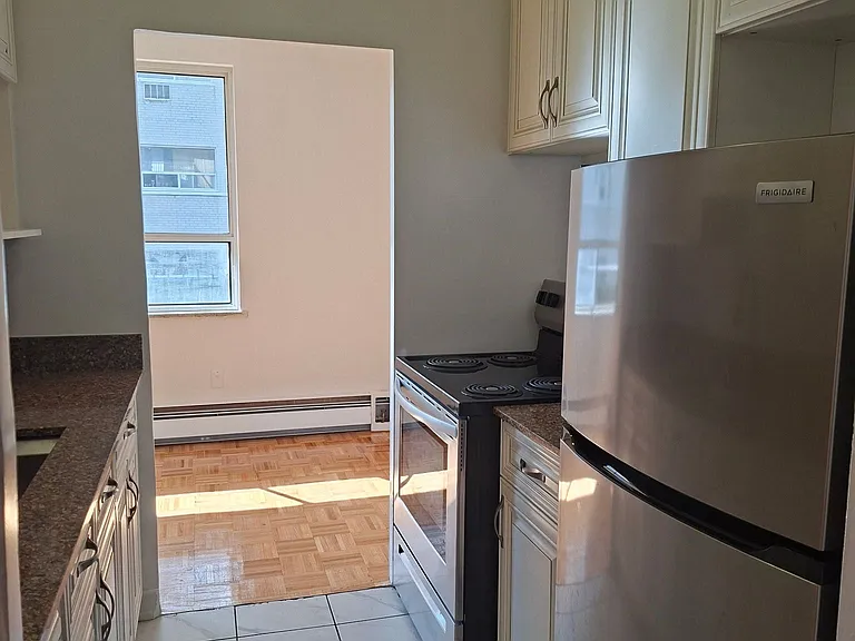 2202 Weston Rd #304 — Photo 2