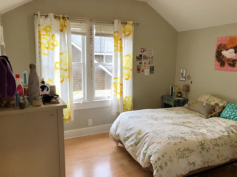 2526 Blair Blvd #B — Photo 7