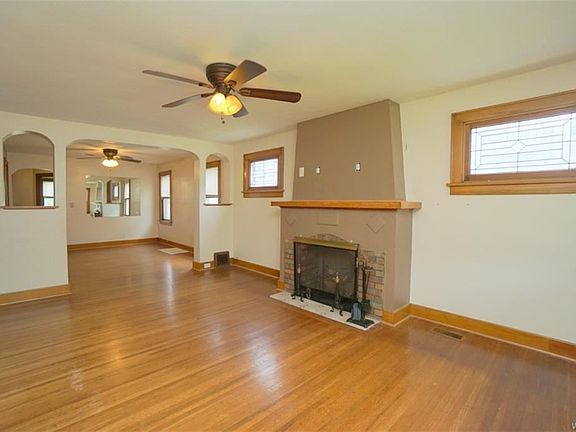 4th image of 138 Chamberlin Dr
