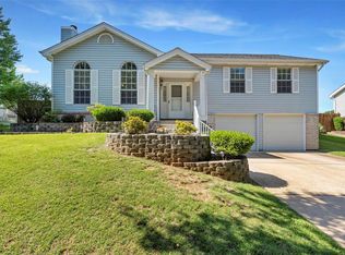 1163 Summit Meadows Dr, Fenton, MO 63026