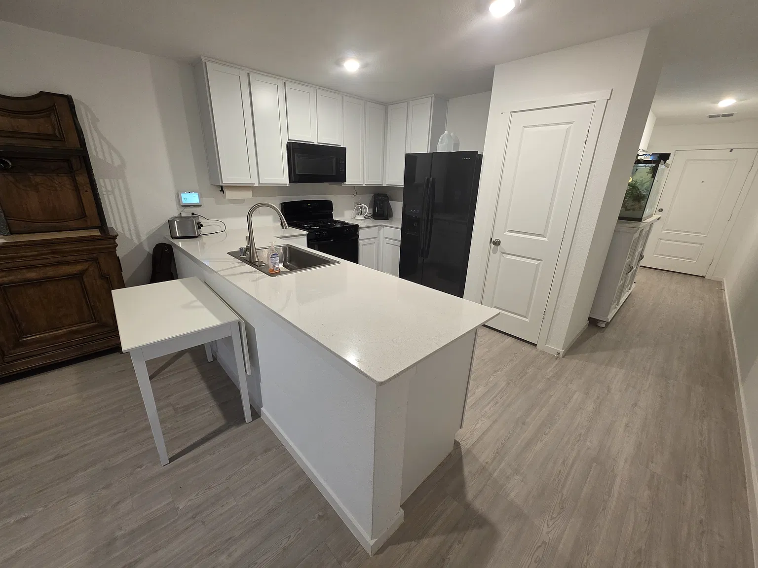 3 bed, 1402 sqft, $1,850 — Photo 4
