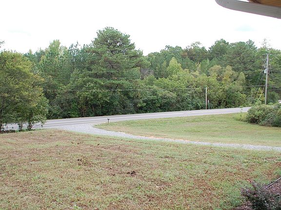 4th image of 783 Mission Ridge Rd