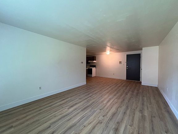 5th image of 634 Mathews St APT B2