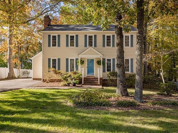 3rd image of 706 Gordon School Ct
