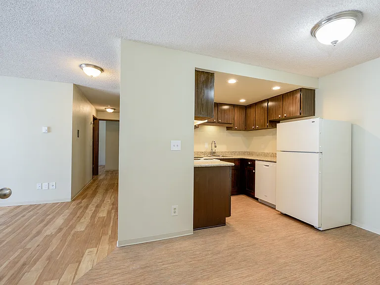 Stonebridge Apartments — Photo 73