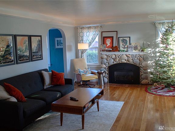 4th image of 1515 Marguerite Ave