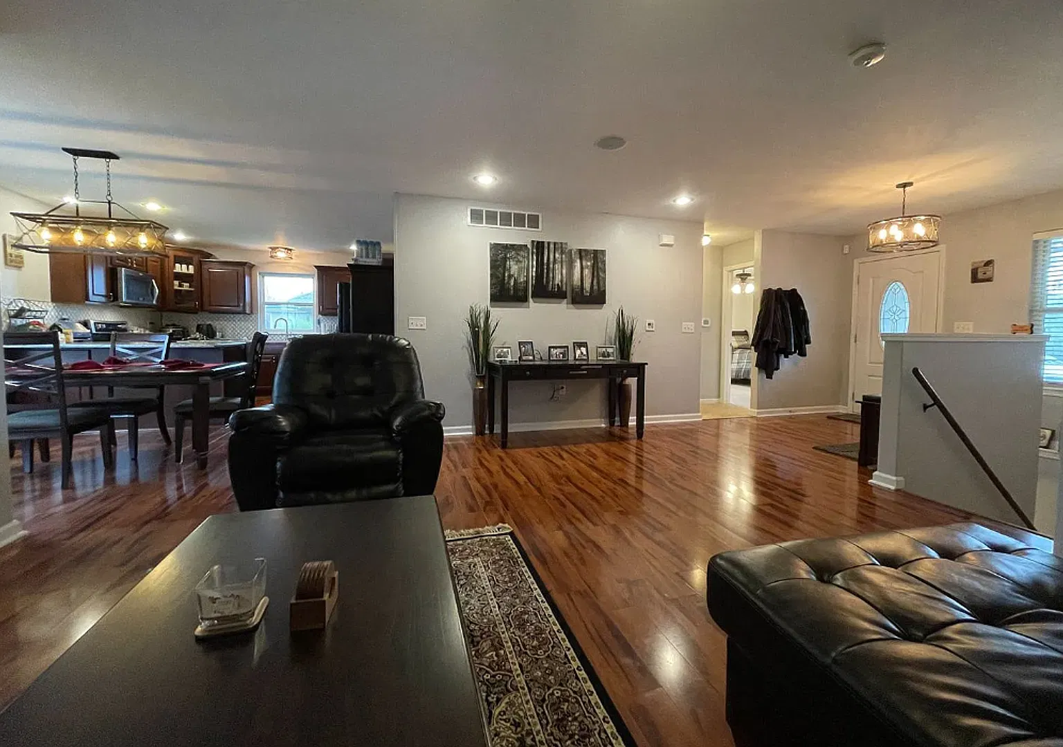 Executive 4 Bedroom / 3 Bath | 2,640 Sq Ft | Finished Basement | Stunning Home in a Quiet Neighbo... — Photo 4