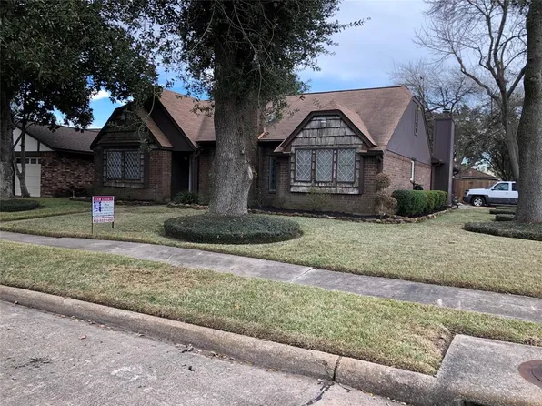 1502 Van Buren Dr, Deer Park, TX 77536