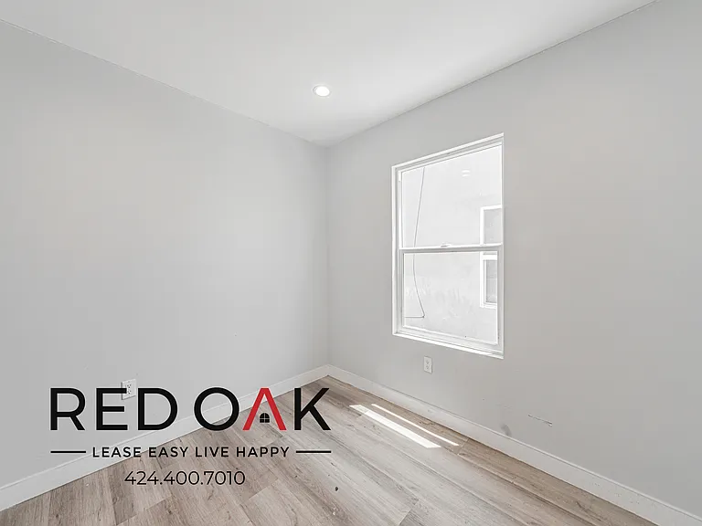 6433 S Victoria Ave #6433 — Photo 3