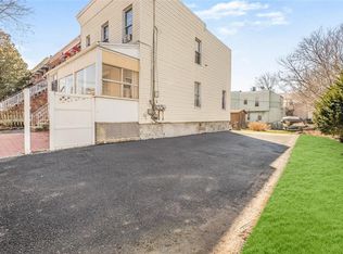 858 E 223rd St, Bronx, NY 10466