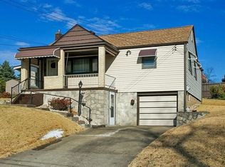 402 Cedarhurst Dr, North Versailles, PA