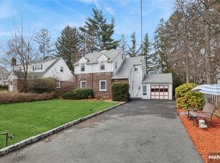 1372 River Rd, Teaneck, NJ 07666