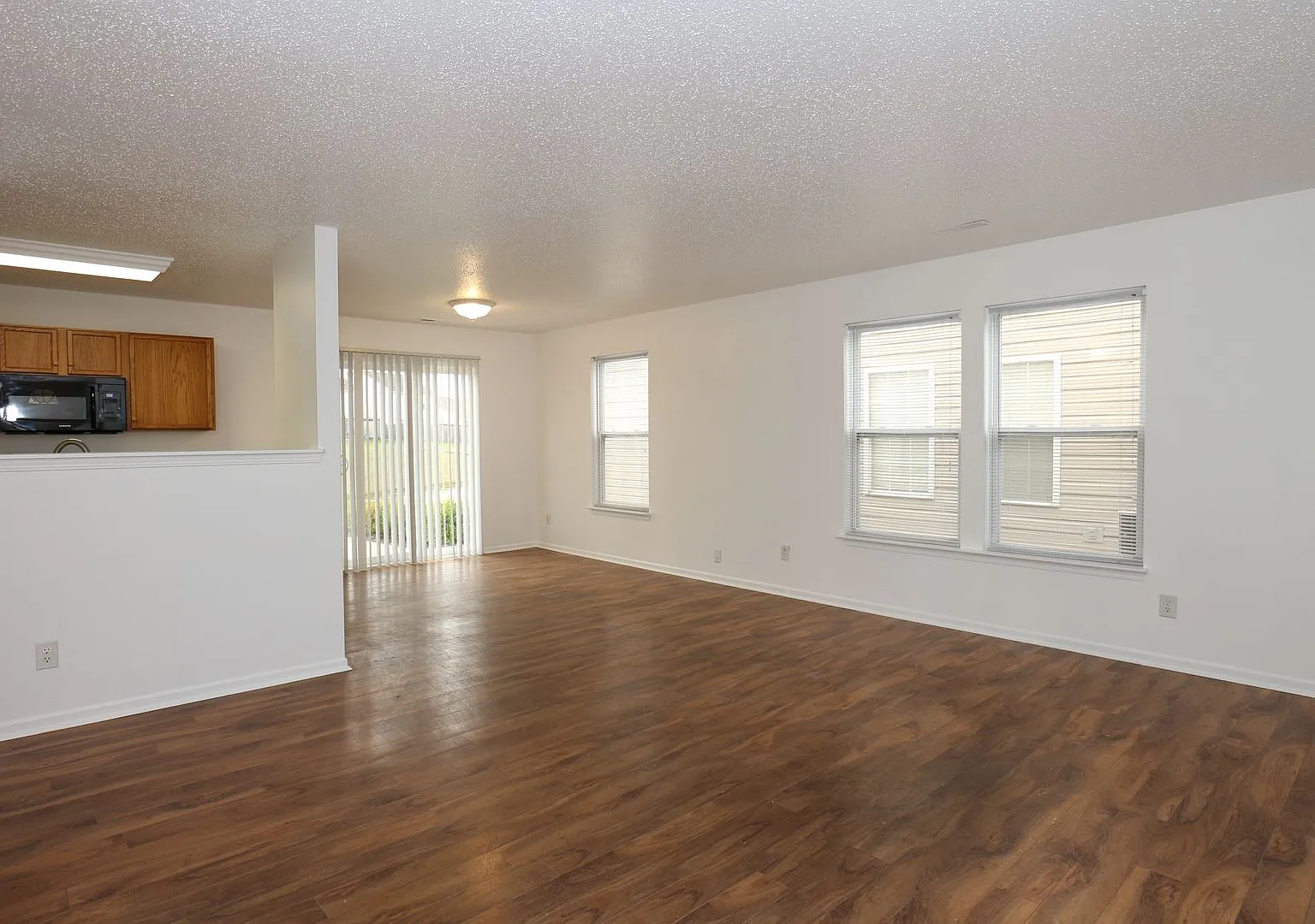 3 Bedroom Moeller Estates Home! — Photo 3
