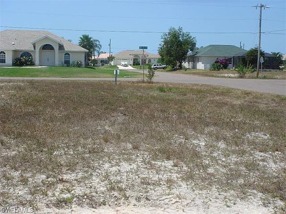 2nd image of 4333 SW 25th Ct