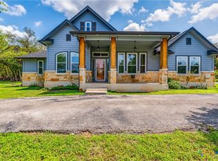 425 County Road 3830, San Antonio, TX 78253